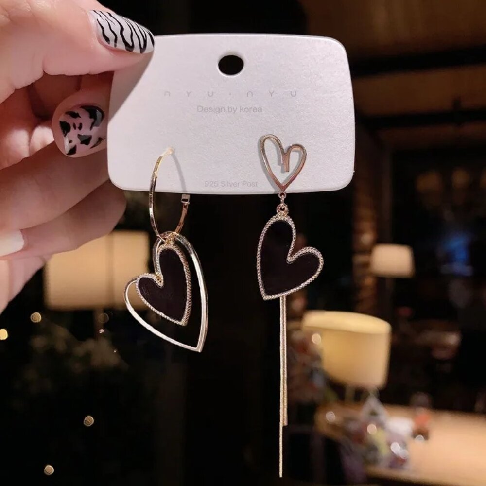 Asymmetrical Black & Gold Heart Earrings – Mismatched Hoop & Long Tassel Dangles